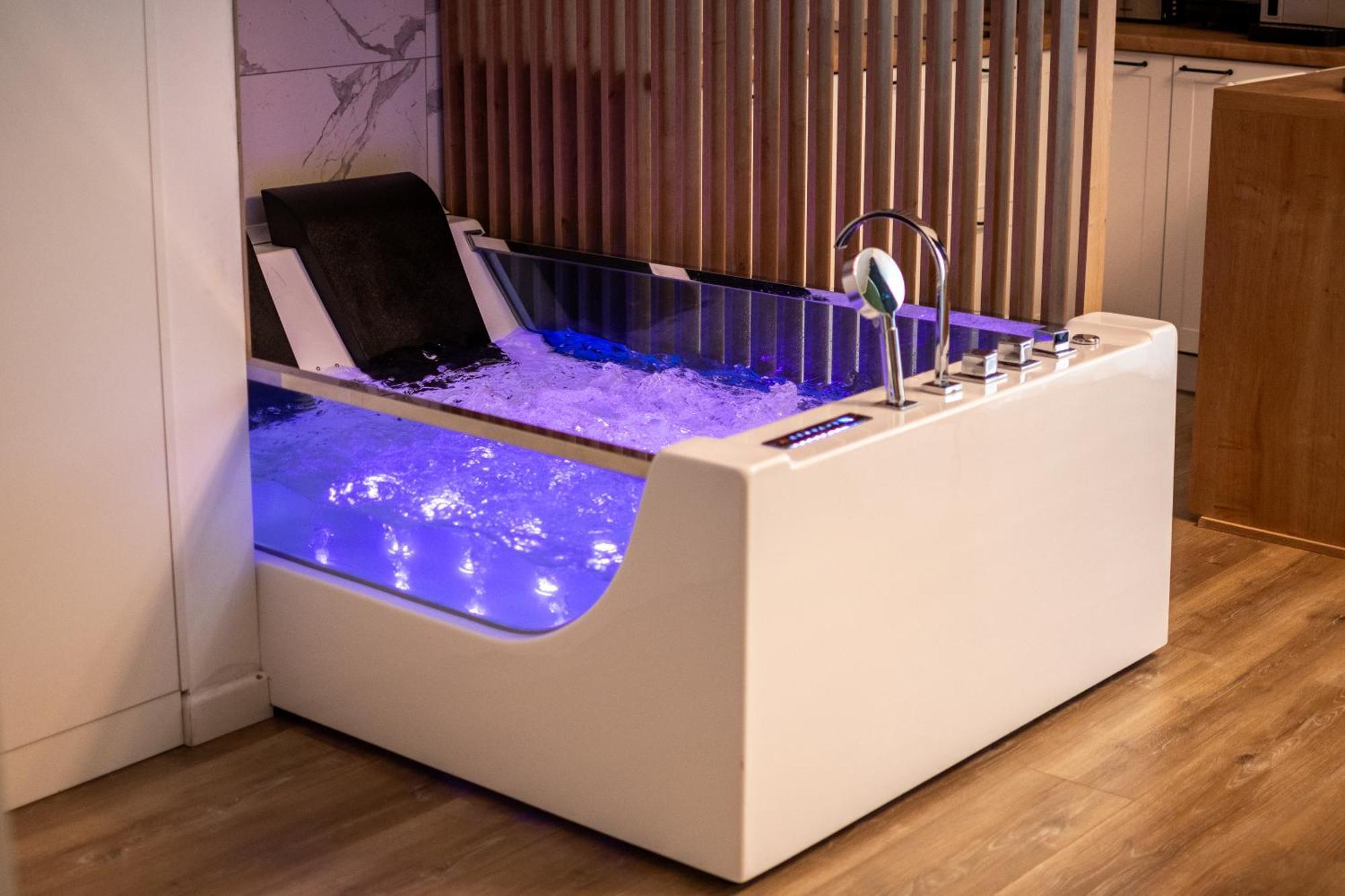 Jacuzzi Urban Heaven Studio Sinaia Exterior foto